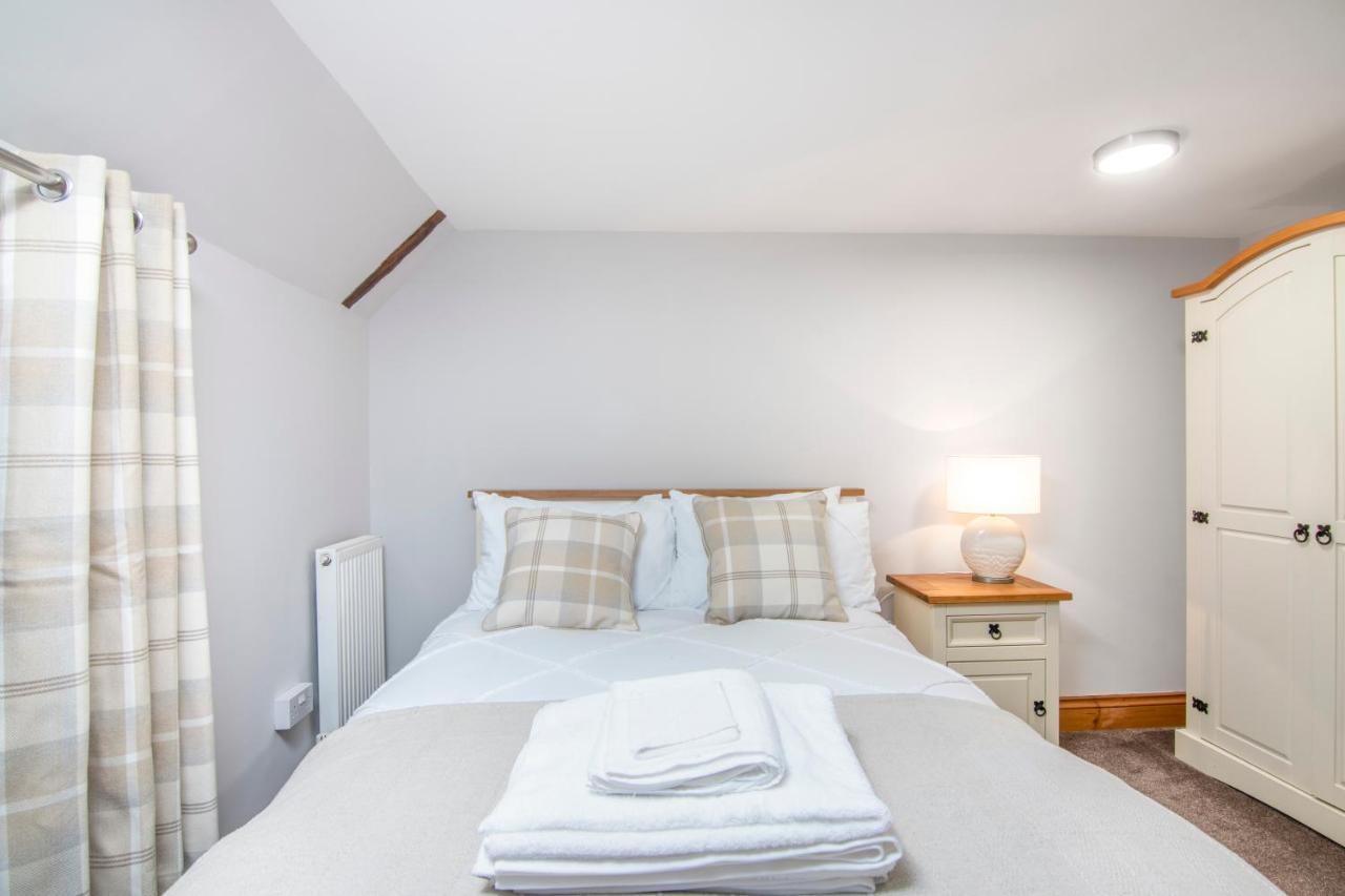 Villa The Roost Group - The Coach House - Hot Tub à Gravesend Extérieur photo